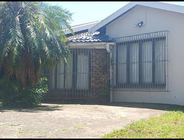 4 BEDROOM HOUSE FOR SALE IN THE WOLDS